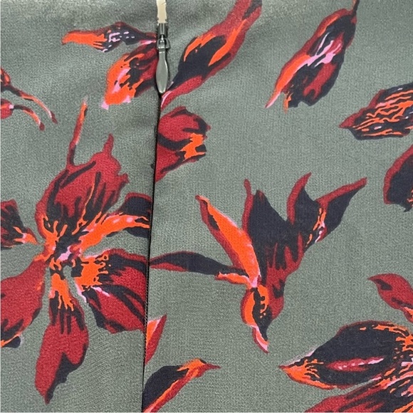 Madewell Moonblossom Ruffle-Sleeve Dress in Winter Orchid 3X - Picture 8 of 12